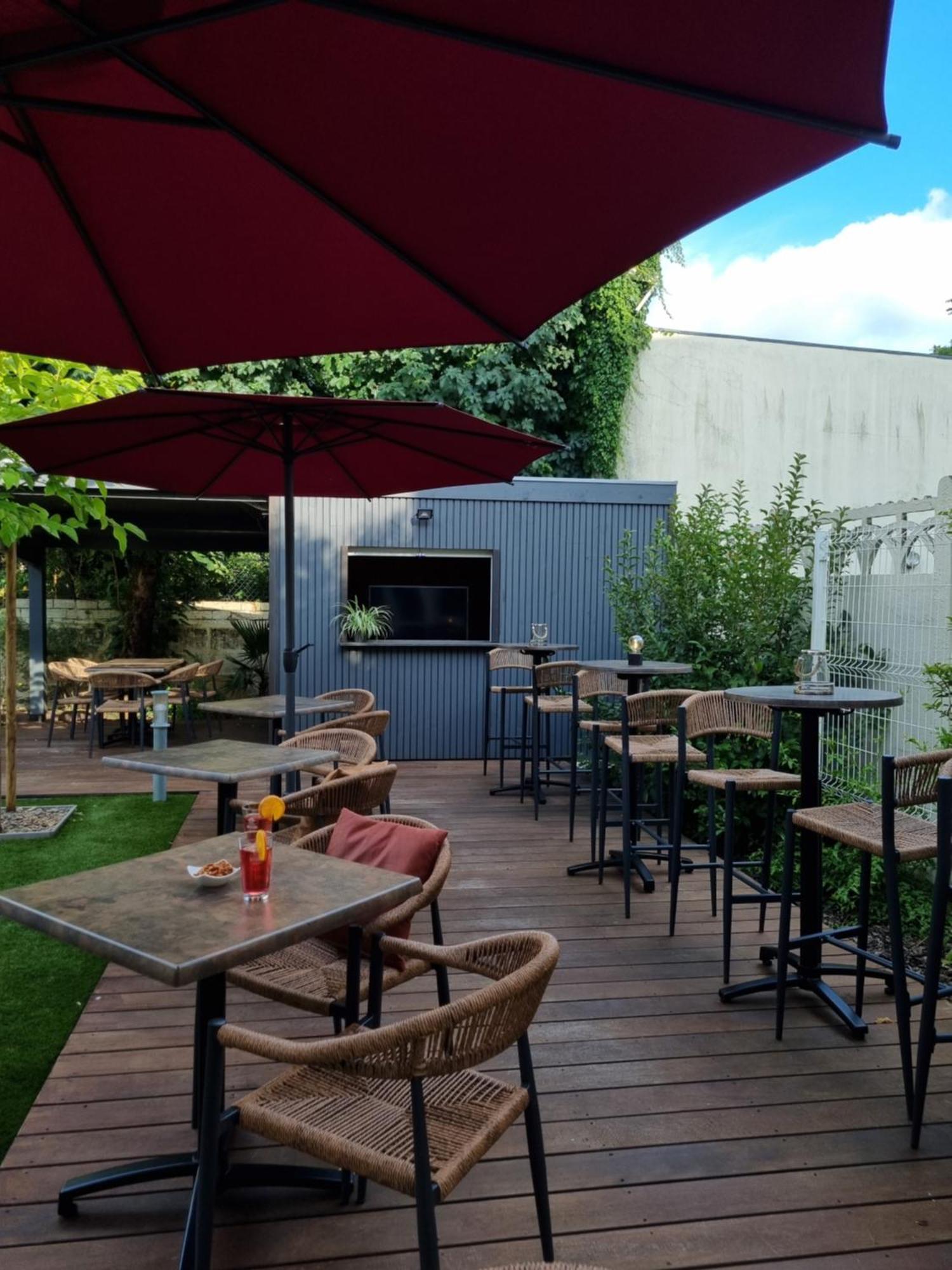 Bloom Hostel Bar & Garden Bordéus Exterior foto