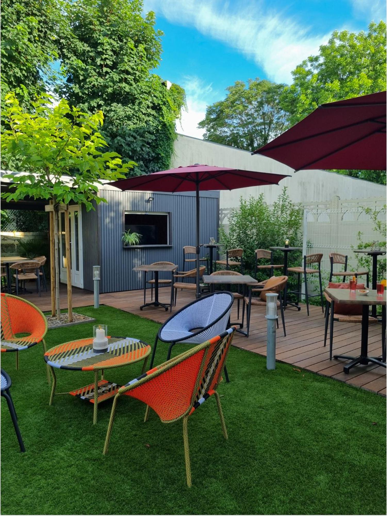 Bloom Hostel Bar & Garden Bordéus Exterior foto